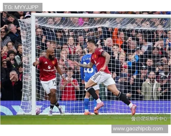 曼联08-09赛季神话再现：14场零封背后的足球奇迹描述：回顾曼联2008-09赛季的辉煌战绩，14场零封展现的不仅仅是一支球队的防守，更是一段足球历史的奇迹。本文深入剖析那段经典时光，揭秘曼联坚不可摧的防线背后隐藏的秘密，带你领略英超时代的真正王者风采。