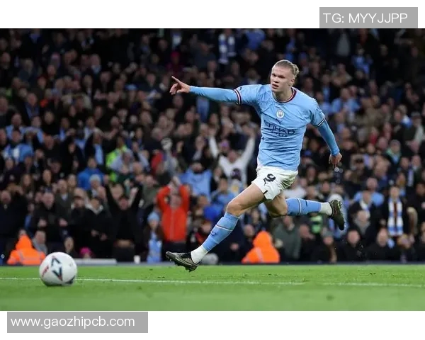 哈兰德失点引发争议，范戴克嘲讽红门神扑全场瞩目！