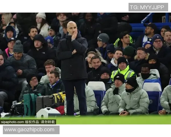 绿茵场上的“战术魔术师”:麦克法兰驾临罗塞尼尔,开启红黑军团的新纪元 绿茵场上的“战术魔术师”:麦克法兰驾临罗塞尼尔,开启红黑军团的新纪元